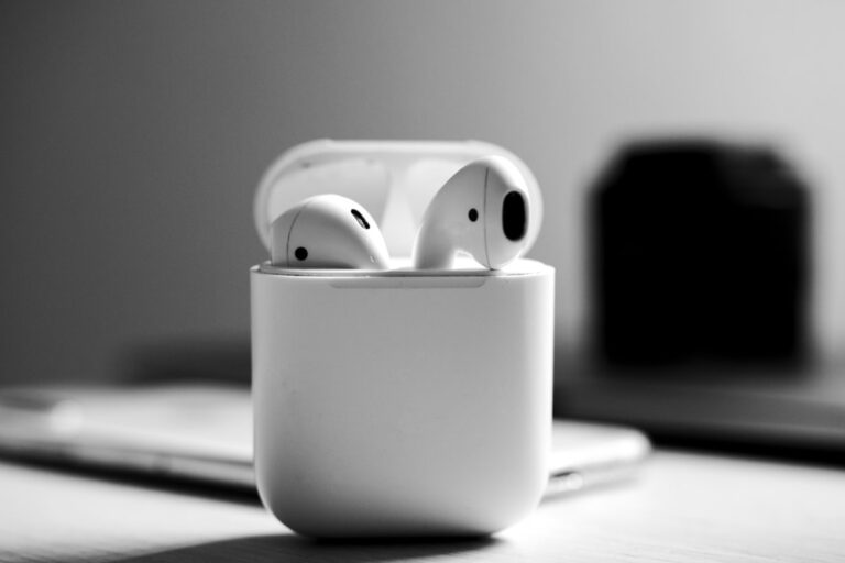 The Ultimate Guide to Wireless Earbuds for Music Lovers