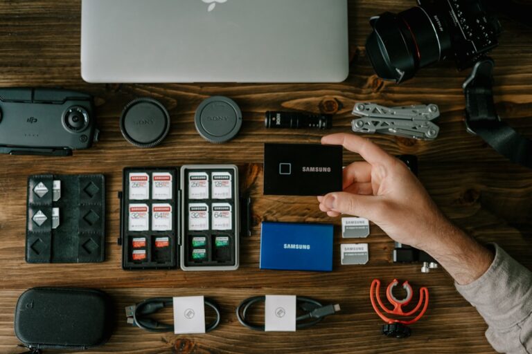 How Mobile Accessories Can Boost Your Productivity on the Go